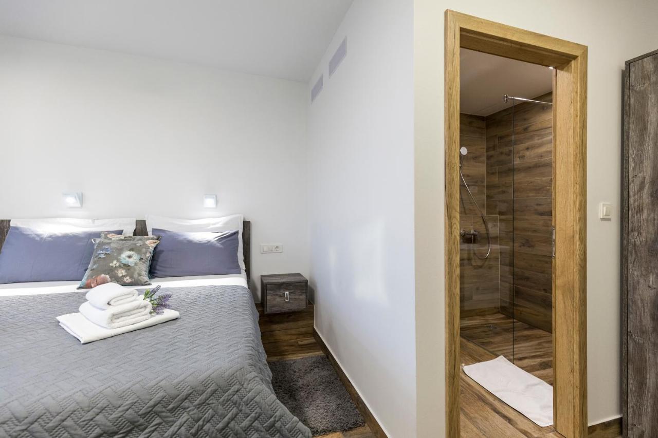 Apinelo Tower Rooms Split Exterior photo