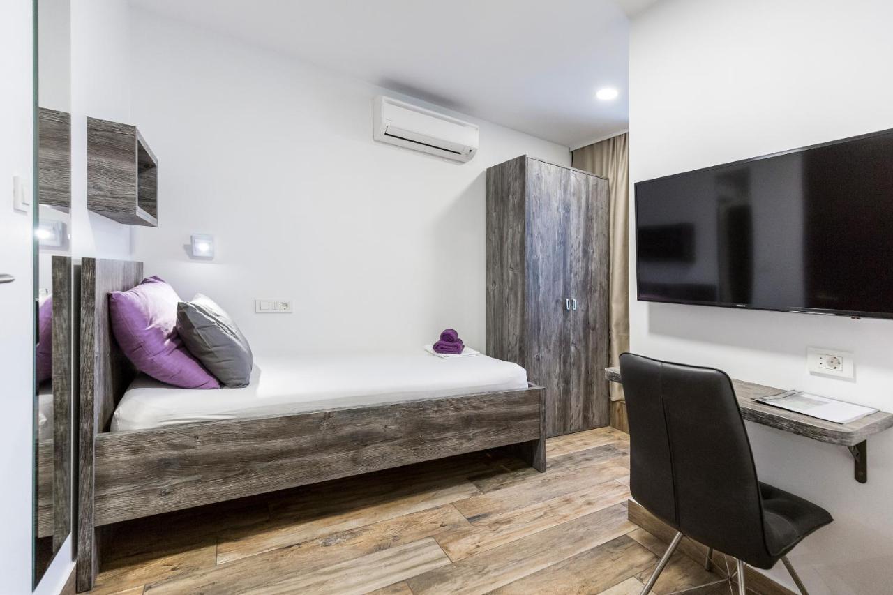 Apinelo Tower Rooms Split Exterior photo