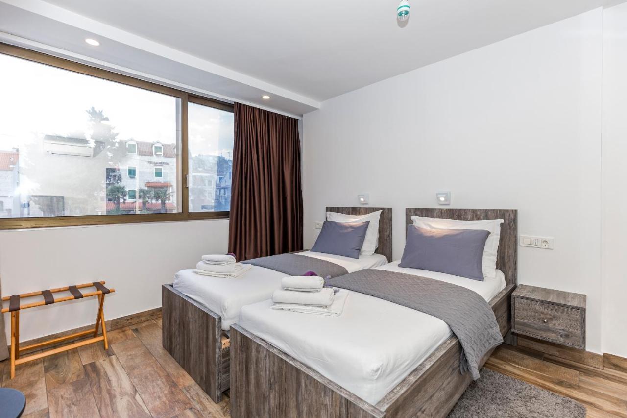Apinelo Tower Rooms Split Exterior photo