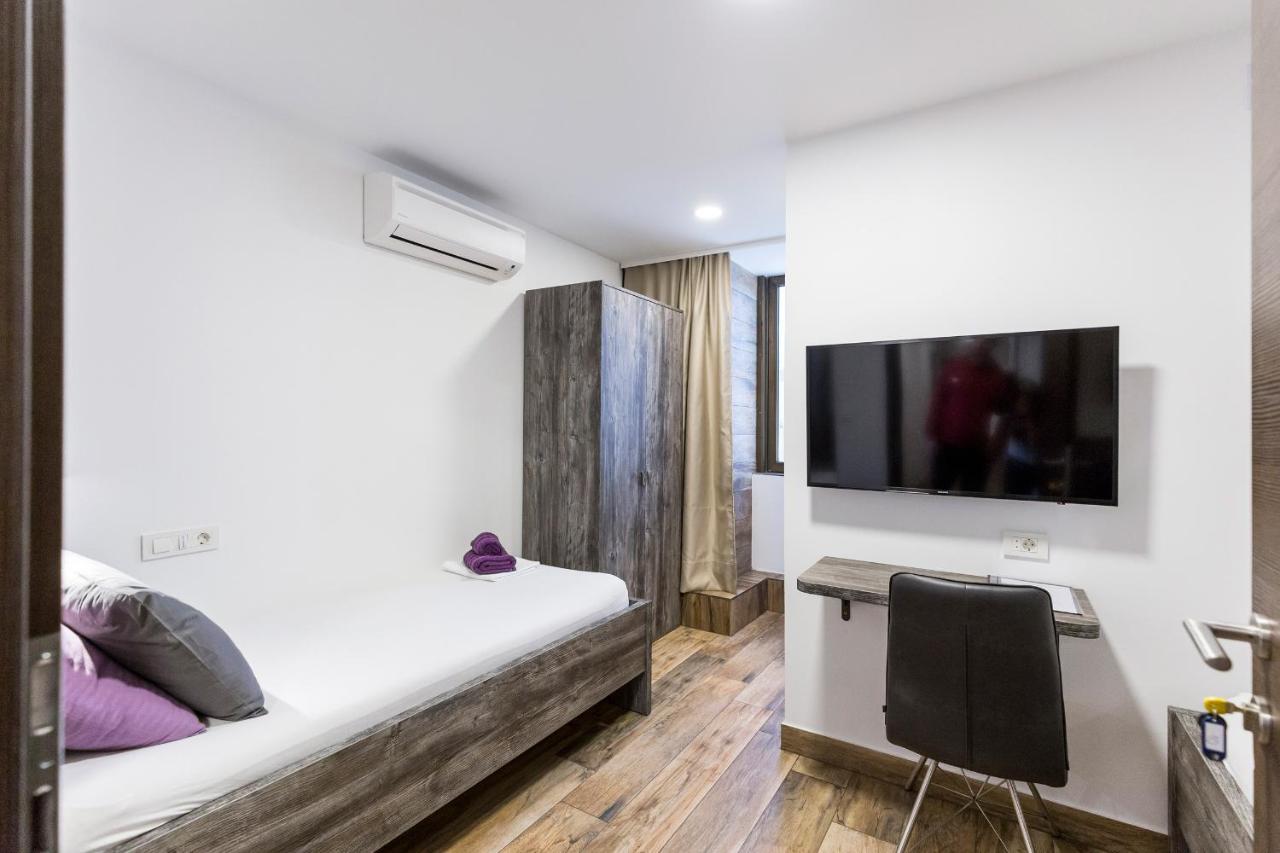 Apinelo Tower Rooms Split Exterior photo