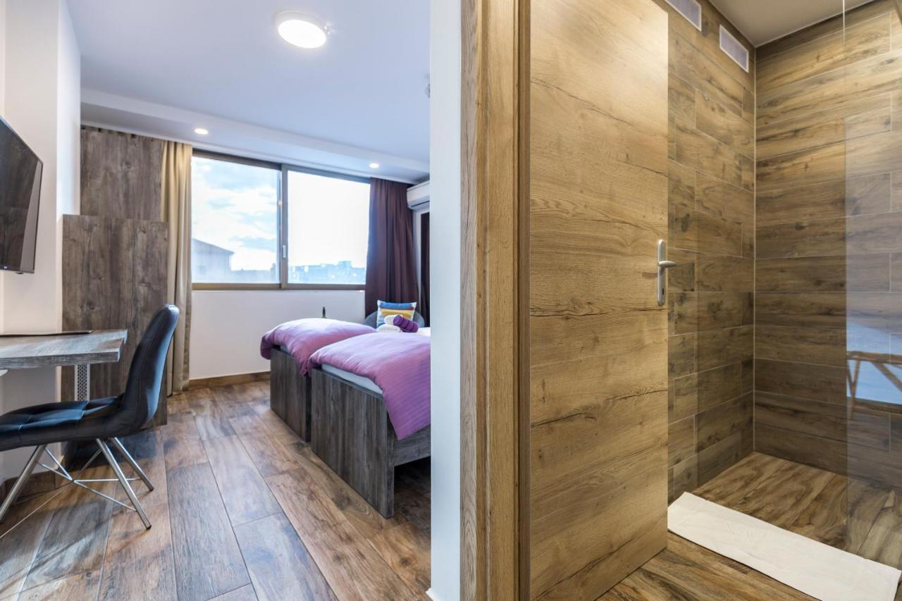 Apinelo Tower Rooms Split Exterior photo