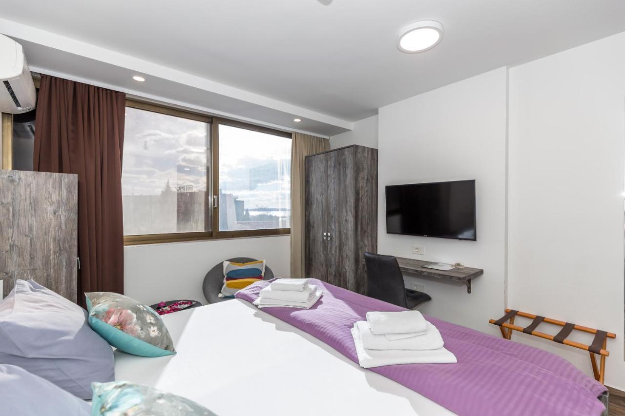 Apinelo Tower Rooms Split Exterior photo